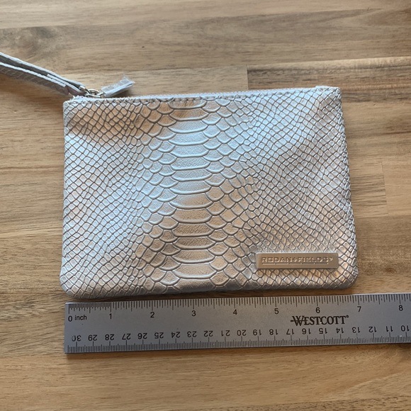 NWT! Rodan + Fields Makeup/Toiletries Case - Picture 5 of 6